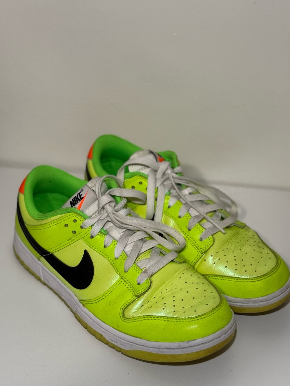 Nike Dunk Low SE 'Volt' Size 9 Men Green Neon Sneakers